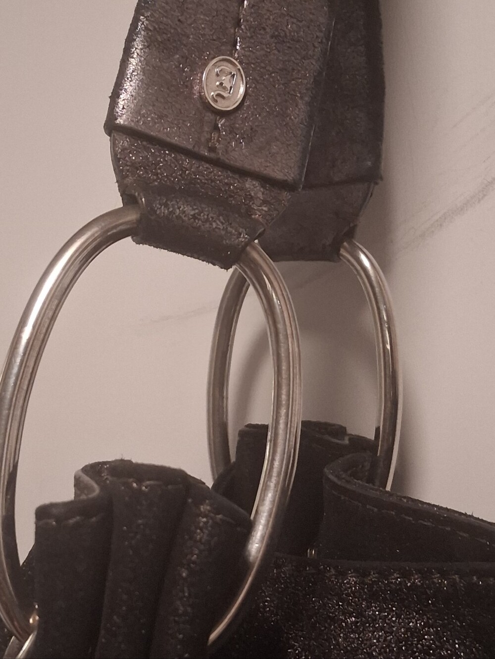 Vintage Y2K Juicy Couture Black Metallic Shimmer Leather Shoulder Bag Hobo - Picture 6 of 10